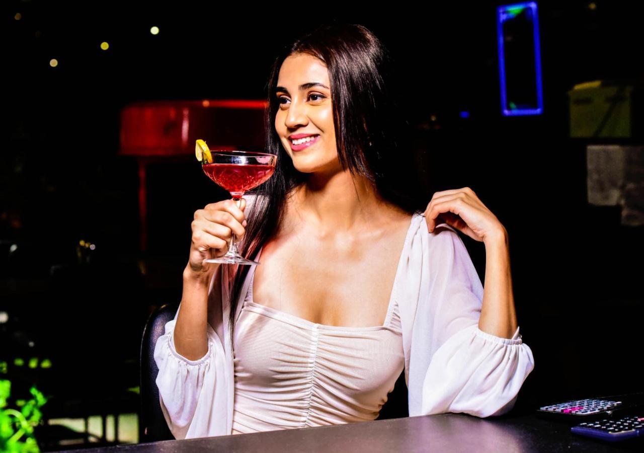 Bloom Hotel - Gachibowli Haydarabad Dış mekan fotoğraf